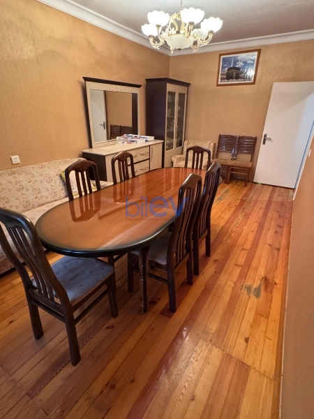 Satış 2 otaqlı Köhnə Tikili bina evi  60m², Bakı