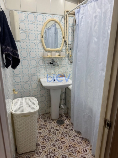 Satış 2 otaqlı Köhnə Tikili bina evi  60m², Bakı