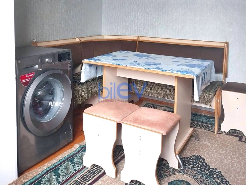Satış 4 otaqlı Köhnə Tikili bina evi  105m², Bakı