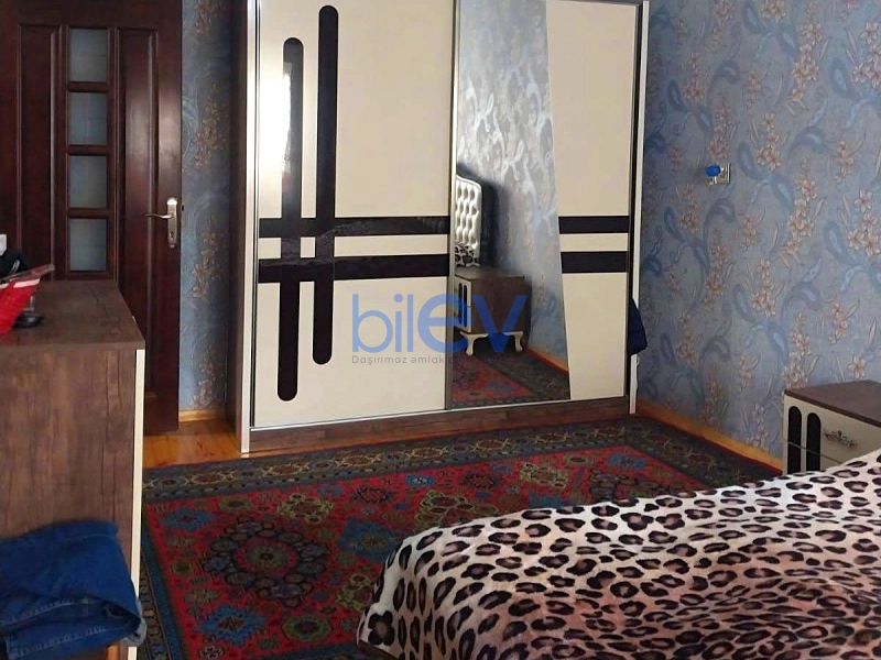Satış 4 otaqlı Köhnə Tikili bina evi  105m², Bakı