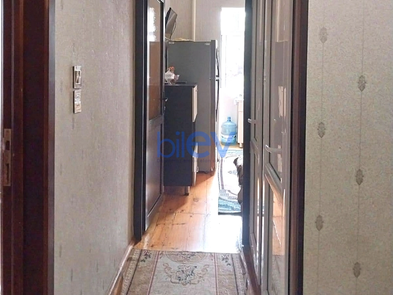 Satış 4 otaqlı Köhnə Tikili bina evi  105m², Bakı