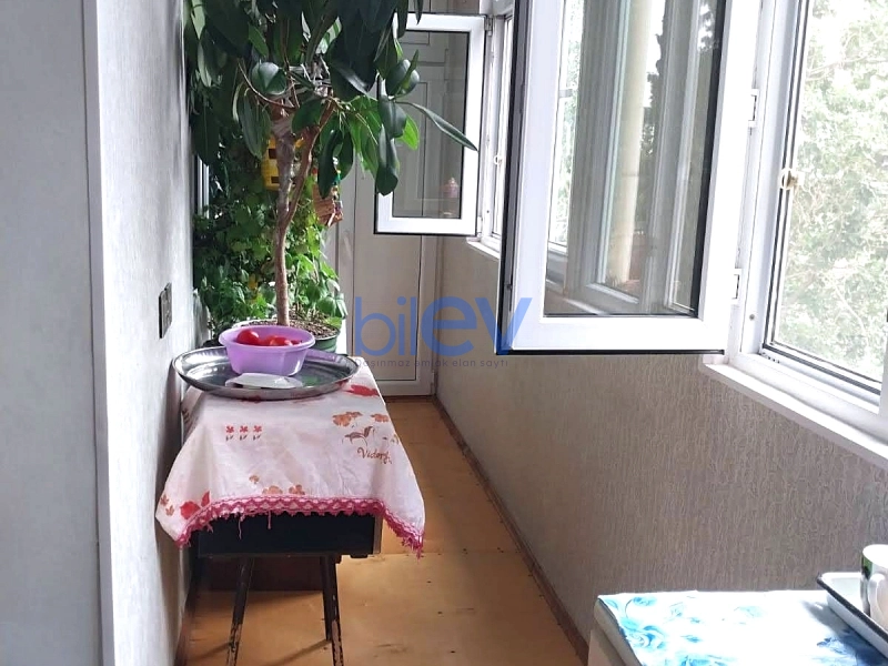 Satış 4 otaqlı Köhnə Tikili bina evi  105m², Bakı