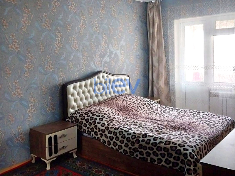 Satış 4 otaqlı Köhnə Tikili bina evi  105m², Bakı