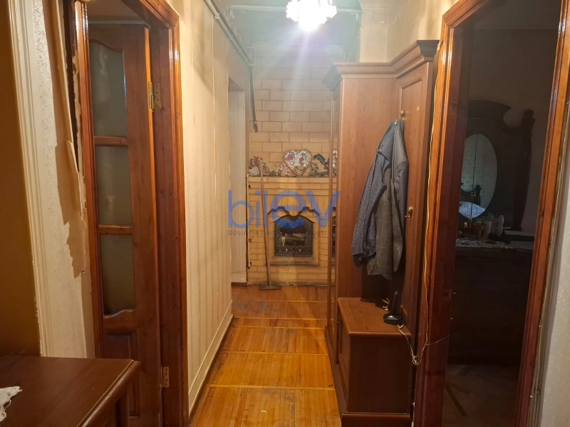 Satış 3 otaqlı Köhnə Tikili bina evi  85m², Bakı