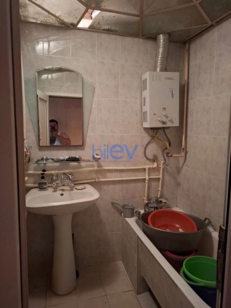 Satış 3 otaqlı Köhnə Tikili bina evi  85m², Bakı