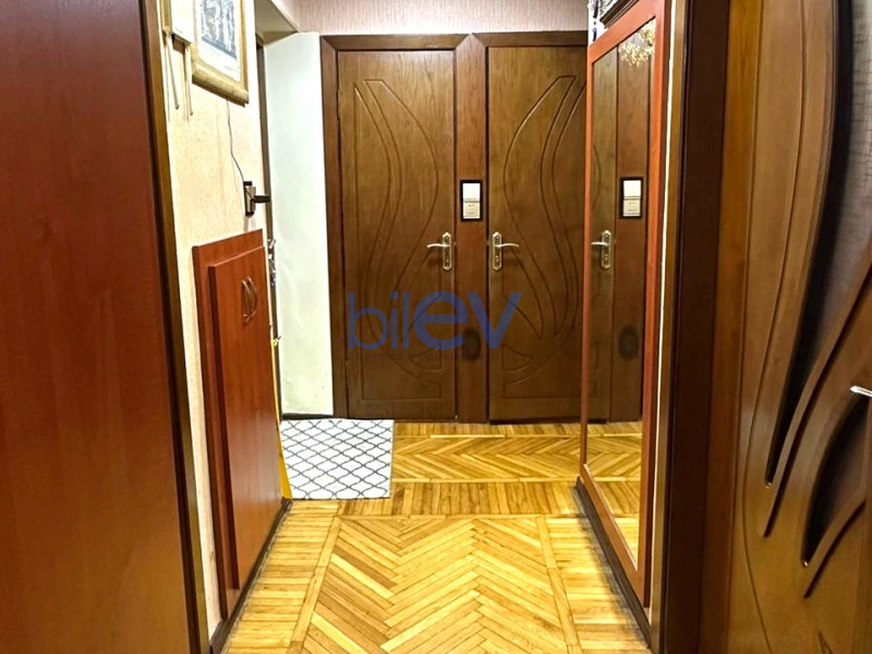 Satış 4 otaqlı Köhnə Tikili bina evi  100m², Bakı