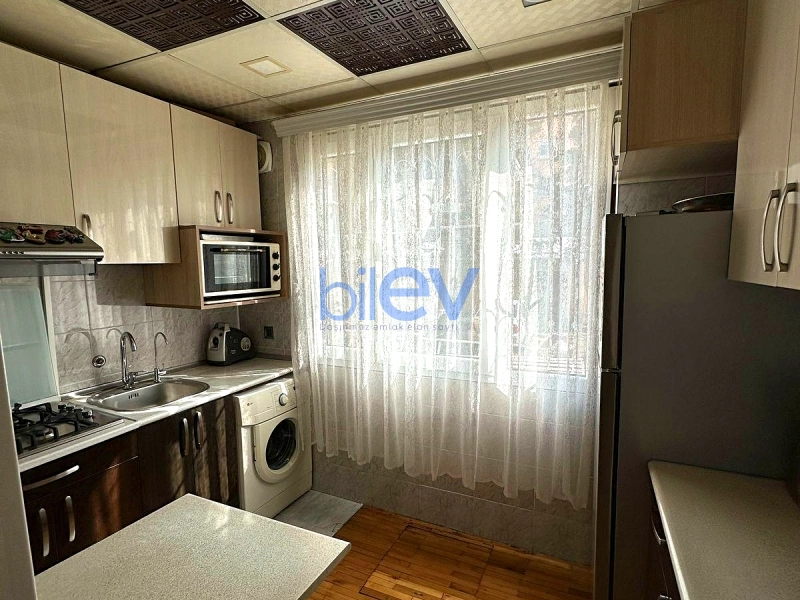 Satış 4 otaqlı Köhnə Tikili bina evi  100m², Bakı