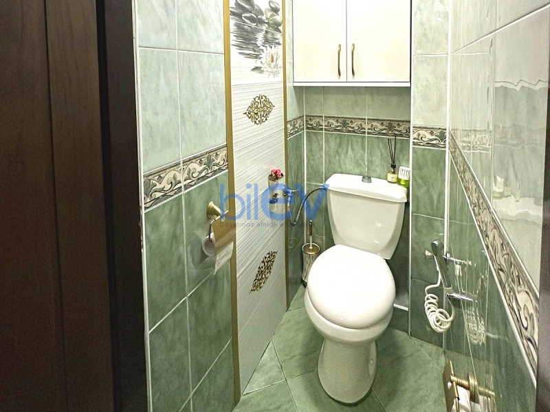 Satış 4 otaqlı Köhnə Tikili bina evi  100m², Bakı