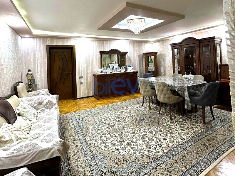 Satış 4 otaqlı Köhnə Tikili bina evi  100m², Bakı
