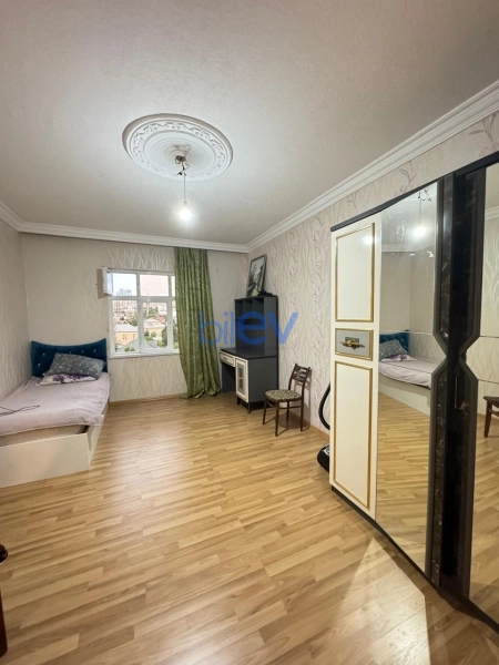 Satış 5 otaqlı Köhnə Tikili bina evi  120m², Bakı
