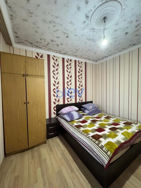 Satış 5 otaqlı Köhnə Tikili bina evi  120m², Bakı