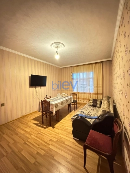 Satış 5 otaqlı Köhnə Tikili bina evi  120m², Bakı