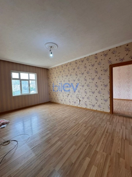 Satış 5 otaqlı Köhnə Tikili bina evi  120m², Bakı