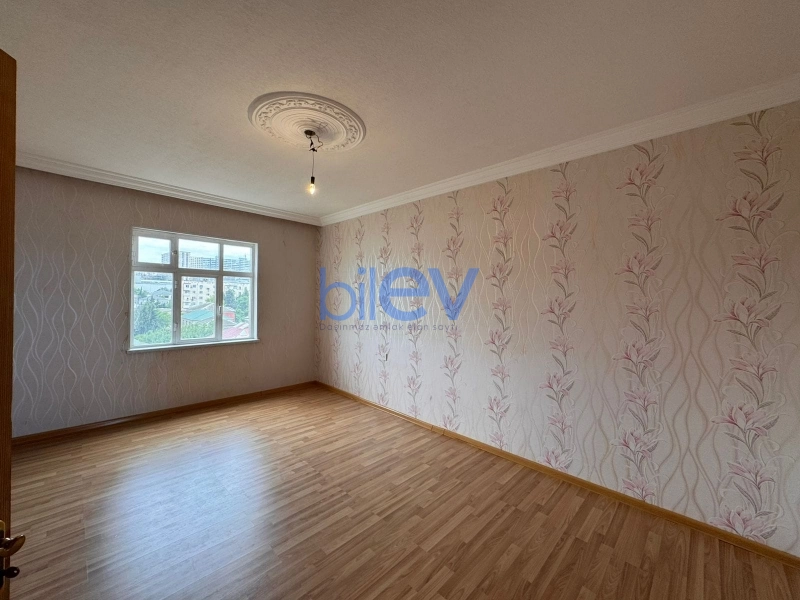 Satış 5 otaqlı Köhnə Tikili bina evi  120m², Bakı