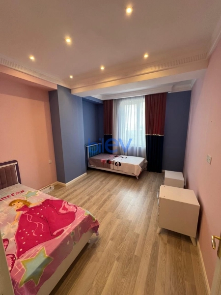 Satış 4 otaqlı Yeni Tikili bina evi  186m², Bakı