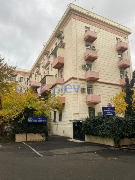 Satış 3 otaqlı Köhnə Tikili bina evi  80m², Bakı