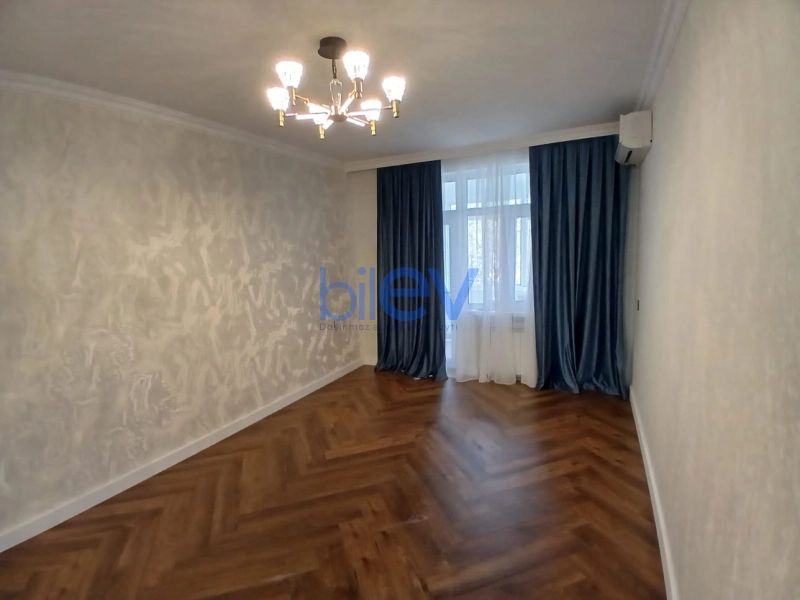 Satış 2 otaqlı Köhnə Tikili bina evi  55m², Bakı