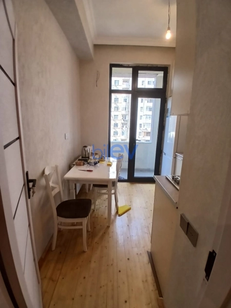 Aylıq Kirayə 1 otaqlı Yeni Tikili bina evi  38m², Bakı