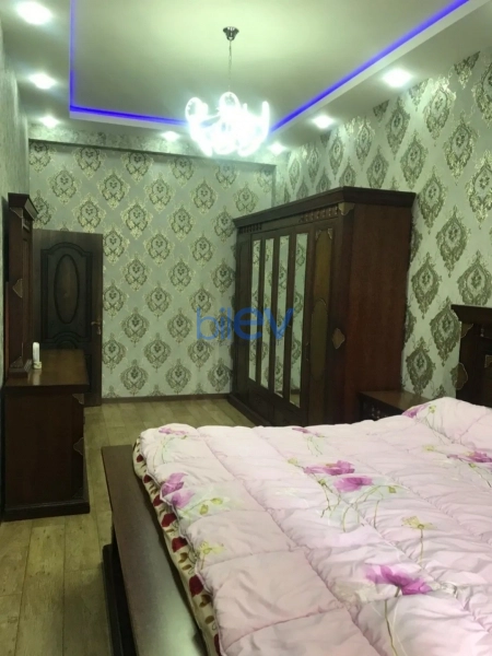 Aylıq Kirayə 2 otaqlı Köhnə Tikili bina evi  69m², Bakı