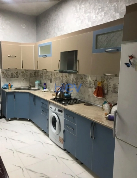 Aylıq Kirayə 2 otaqlı Köhnə Tikili bina evi  69m², Bakı