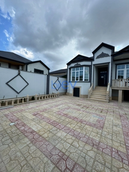 Satış 4 otaqlı Həyət evi  130m², Bakı