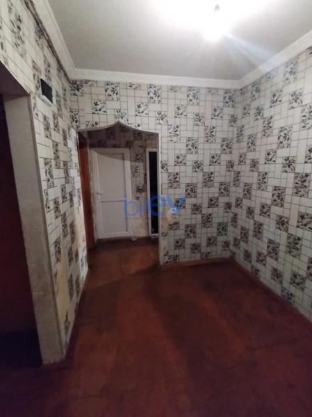 Satış 4 otaqlı Köhnə Tikili bina evi  79m², Bakı