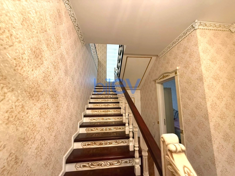 Satış 5 otaqlı Həyət evi  250m², Bakı