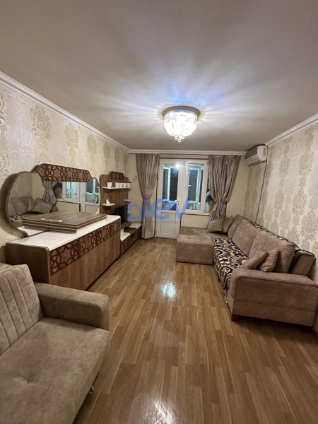 Satış 2 otaqlı Köhnə Tikili bina evi  52m², Bakı