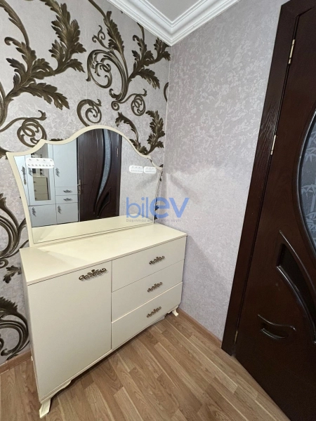 Satış 2 otaqlı Köhnə Tikili bina evi  52m², Bakı