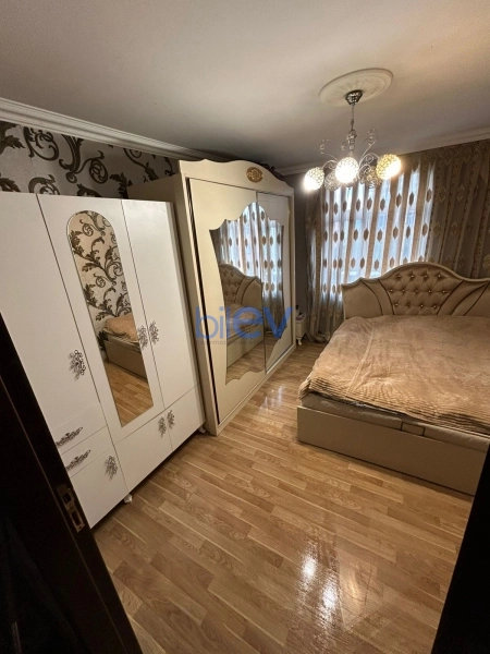Satış 2 otaqlı Köhnə Tikili bina evi  52m², Bakı