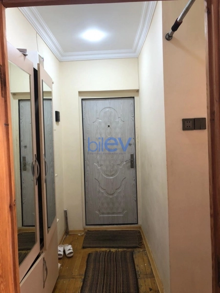 Satış 2 otaqlı Köhnə Tikili bina evi  48m², Bakı