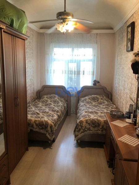 Satış 2 otaqlı Köhnə Tikili bina evi  48m², Bakı
