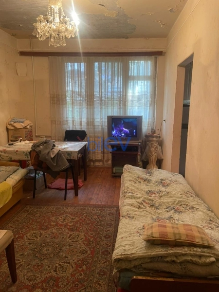 Satış 2 otaqlı Köhnə Tikili bina evi  42m², Bakı