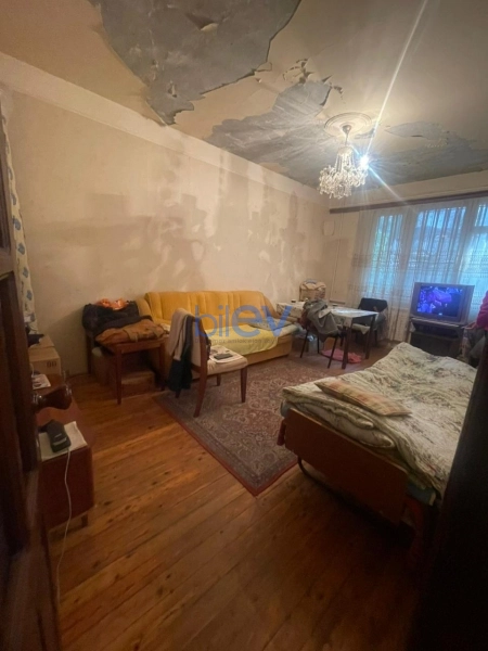 Satış 2 otaqlı Köhnə Tikili bina evi  42m², Bakı