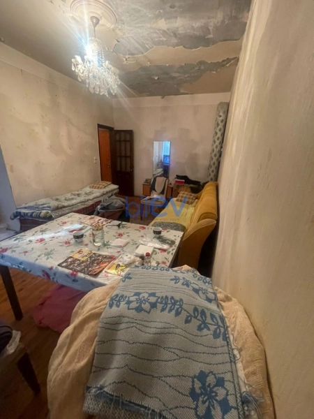 Satış 2 otaqlı Köhnə Tikili bina evi  42m², Bakı