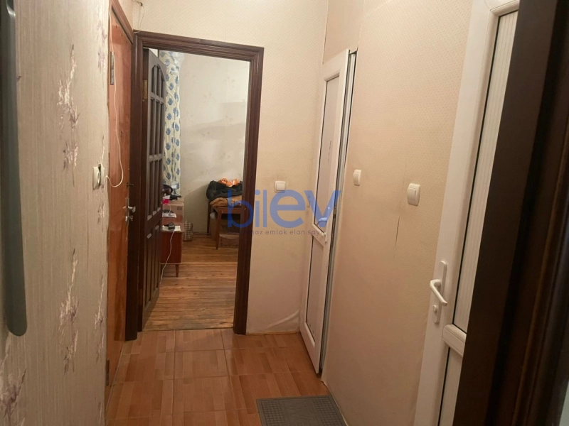 Satış 2 otaqlı Köhnə Tikili bina evi  42m², Bakı