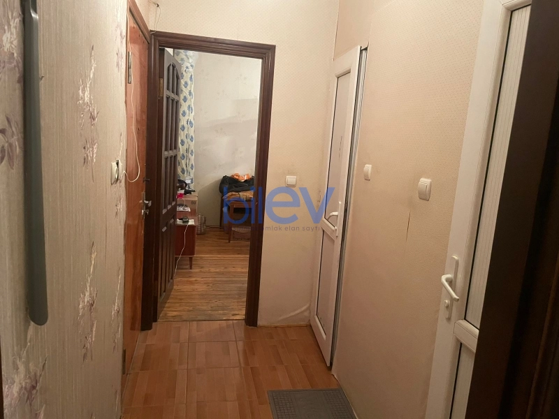 Satış 2 otaqlı Köhnə Tikili bina evi  42m², Bakı
