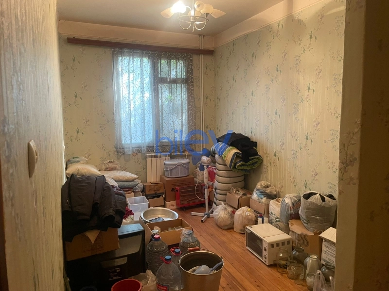 Satış 2 otaqlı Köhnə Tikili bina evi  42m², Bakı