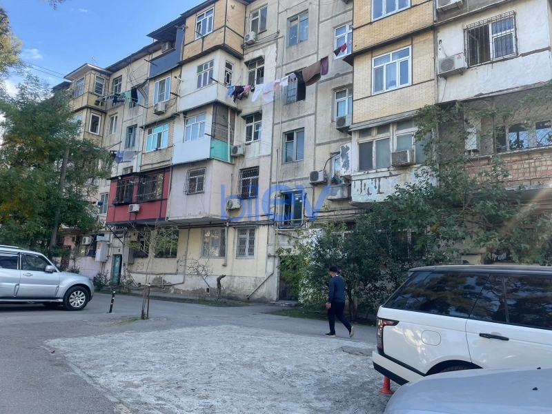 Satış 2 otaqlı Köhnə Tikili bina evi  42m², Bakı
