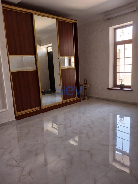 Satış 4 otaqlı Həyət evi  300m², Bakı