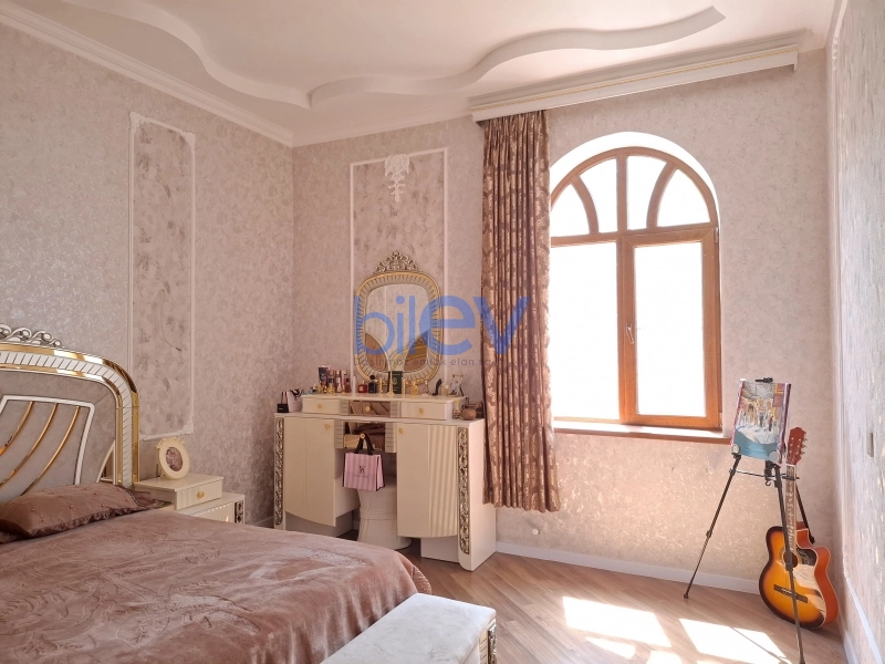 Satış 4 otaqlı Həyət evi  300m², Bakı
