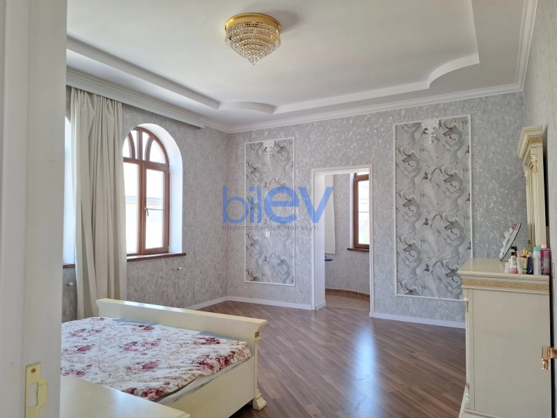 Satış 4 otaqlı Həyət evi  300m², Bakı
