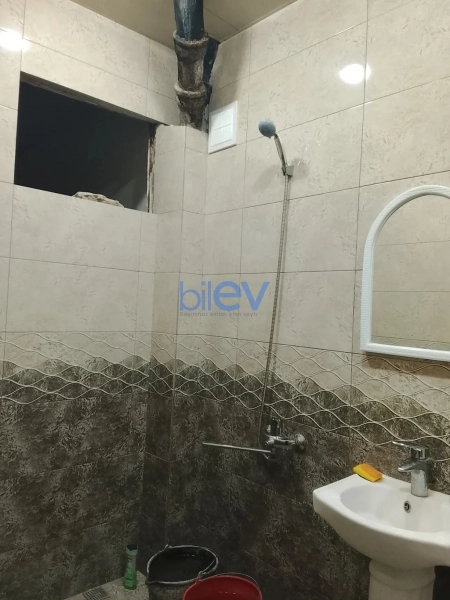 Satış 2 otaqlı Köhnə Tikili bina evi  53m², Bakı