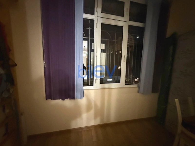 Satış 3 otaqlı Köhnə Tikili bina evi  100m², Bakı