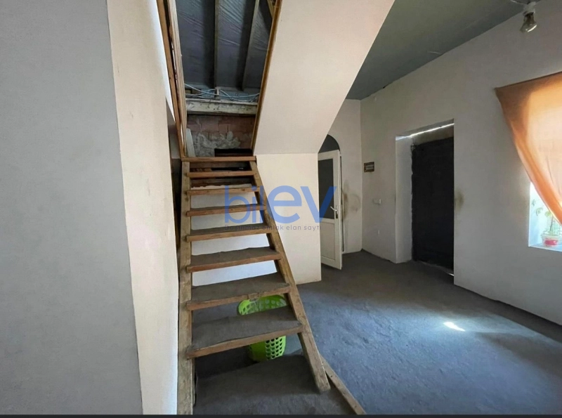 Satış 6 otaqlı Həyət evi  300m², Bakı