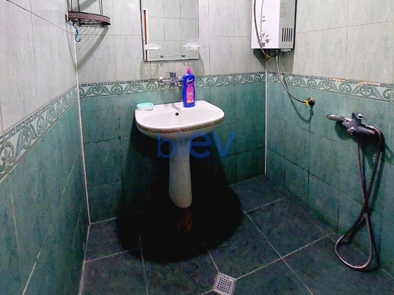 Satış 2 otaqlı Köhnə Tikili bina evi  55m², Bakı