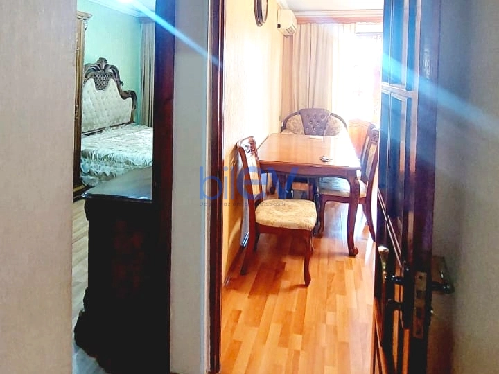 Satış 2 otaqlı Köhnə Tikili bina evi  55m², Bakı