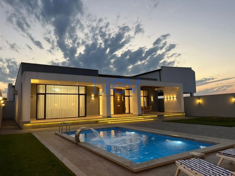 Günlük Kirayə 4 otaqlı Villa  180m², Bakı