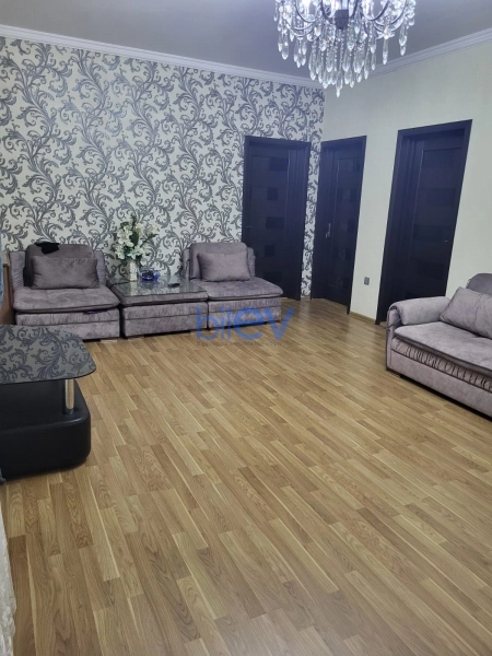 Satış 6 otaqlı Həyət evi  180m², Bakı