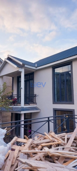 Satış 5 otaqlı Həyət evi  200m², Bakı